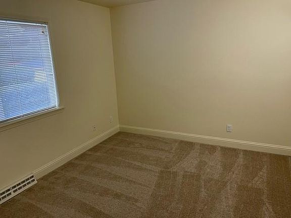 5th image of 5919 Chinook Pass St Unit 2