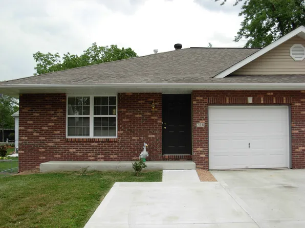 212 Webster St #212, Troy, IL 62294