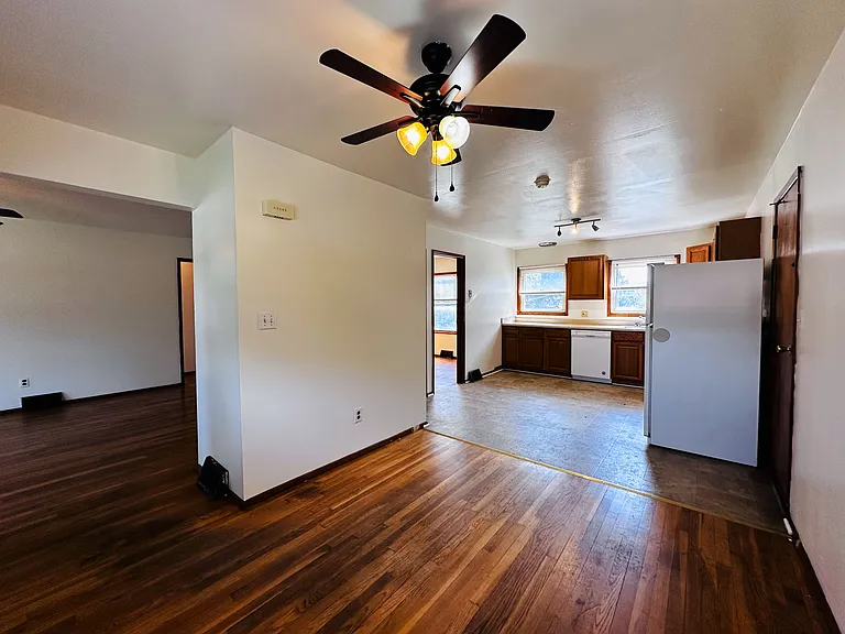 1331 Keesling Ave — Photo 6