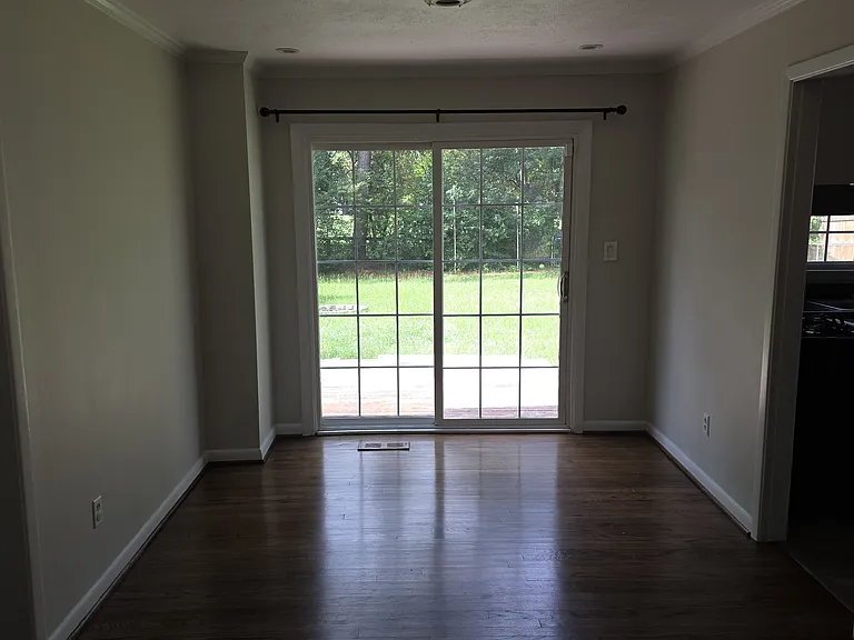 524 Country Club Dr — Photo 11
