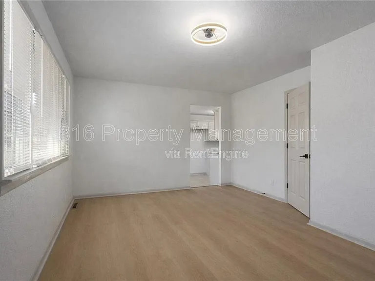 609 SE Florence Ave — Photo 6