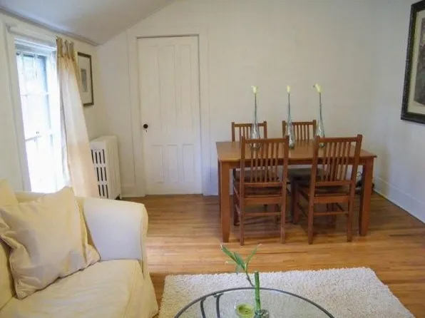 121 Caroline St APT 4, Saratoga Springs, NY 12866