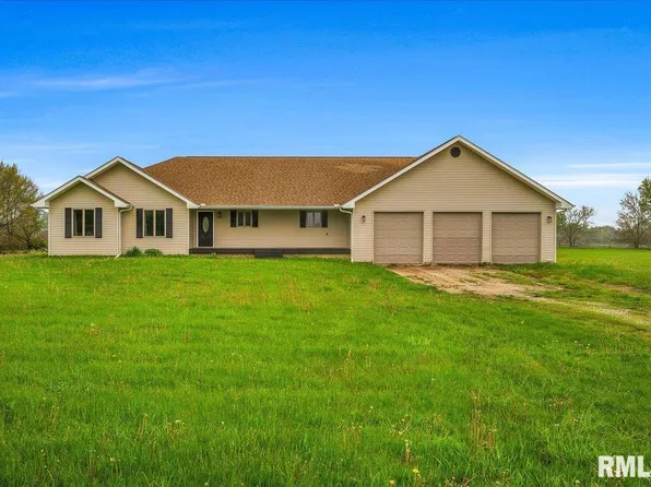 9121 N Radnor Rd, Peoria, IL 61615