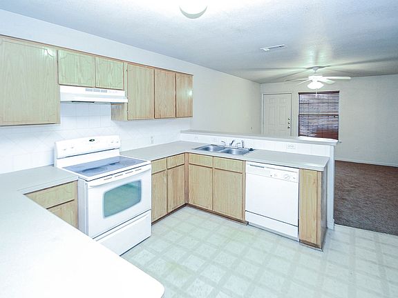 5th image of 308 S 40th St APT A