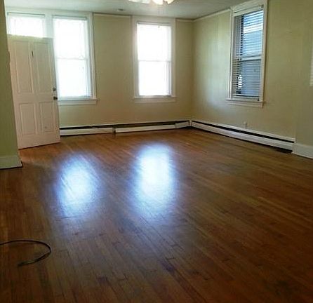 2nd image of 627 Graydon Ave APT 1