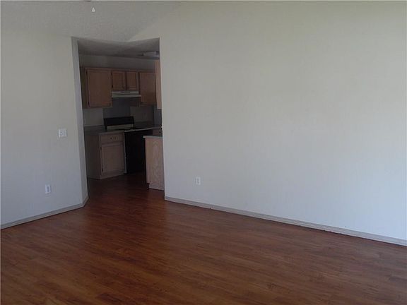 3rd image of 1206 Lo Mar St