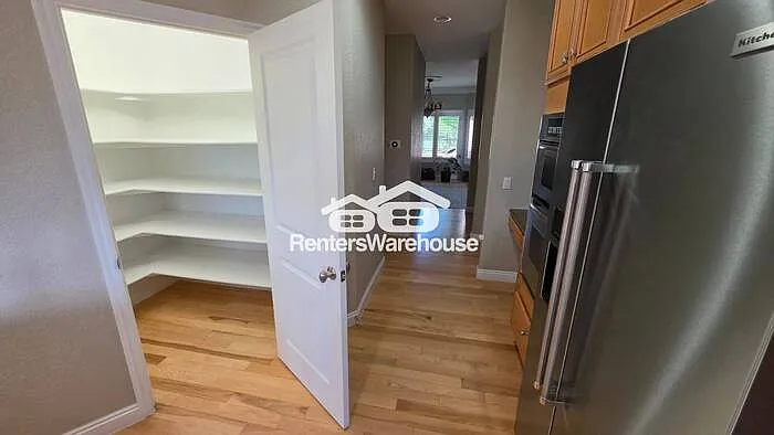 281 Himalaya Ave — Photo 3