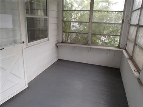 3rd image of 3211 Winchester Dr