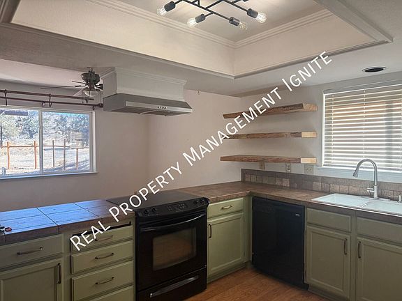 3rd image of 6446 NW Lynch Ln