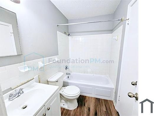 5th image of 3402 Barbwood Dr