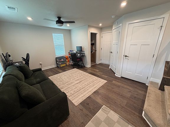 4th image of 101 Spring Grove Way