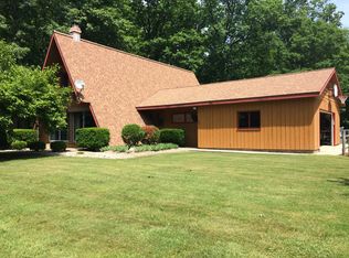 5995 Harrison St, Coloma, MI 49038