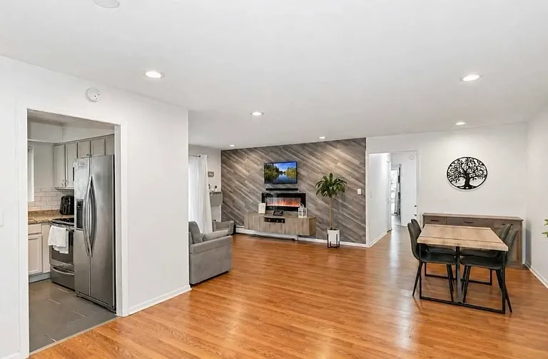 268 N Carter St #201 — Photo 3