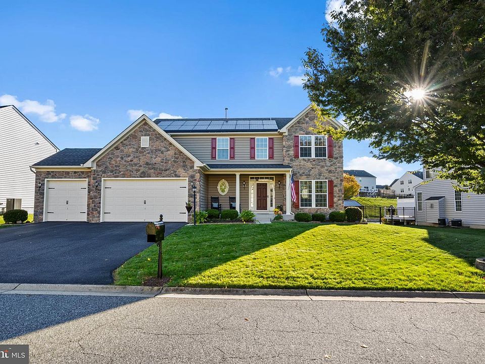 1st image of 743 Monarchos Dr