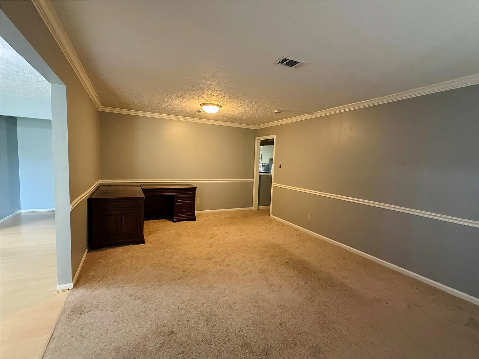4 bed, 3.0 bath, 2528 sqft, $3,000 — Photo 4