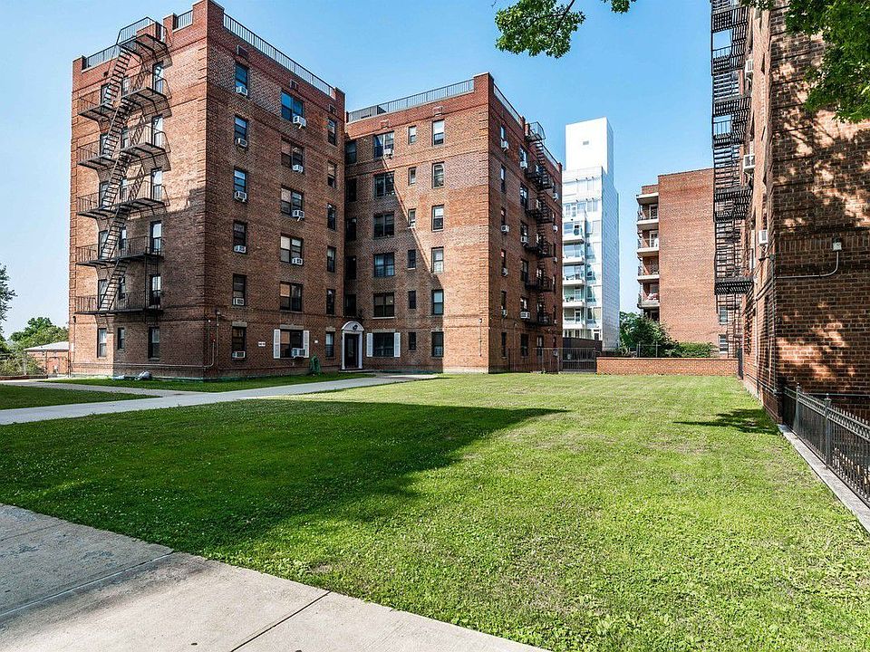 1st image of 14454 Sanford Ave APT 37