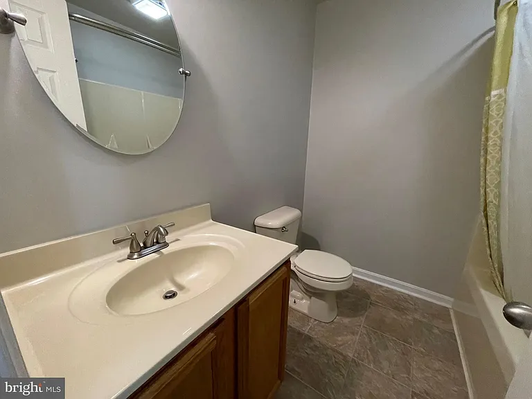 21707 Harrison St — Photo 16