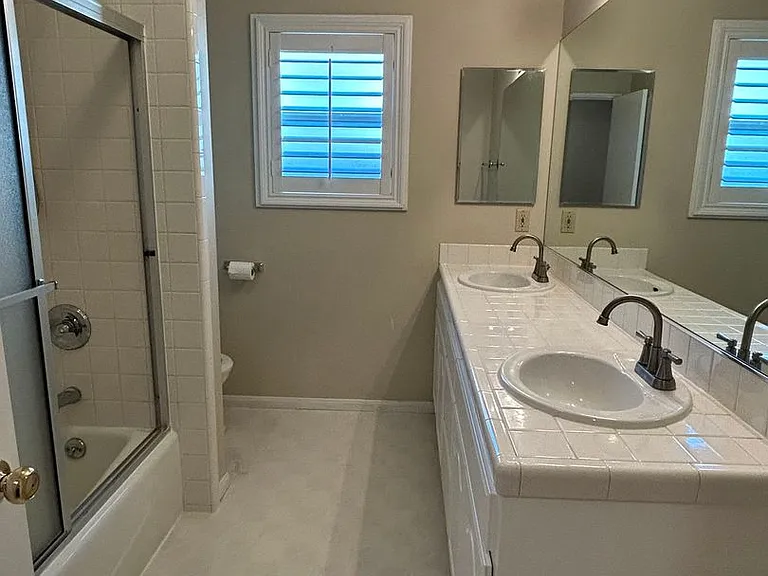 827 Hugo Reid Dr — Photo 12