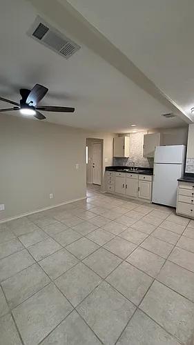 1105 W Maple Ave #1 Photo 1