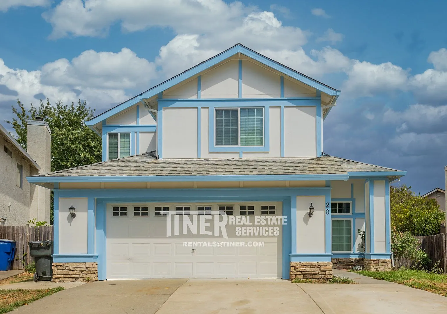 Beautifully Remodeled 4 Bedroom Home — Photo 1