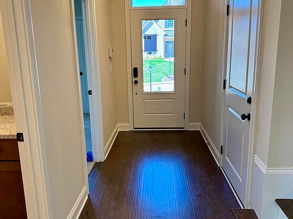 3rd image of 2110 Lantern Park Ln