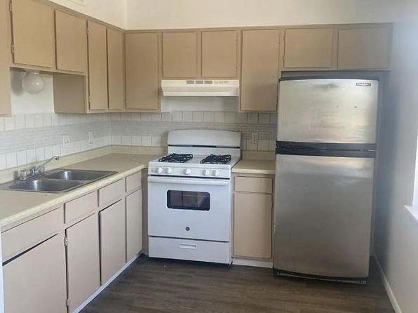 302 Texas St NE APT 1