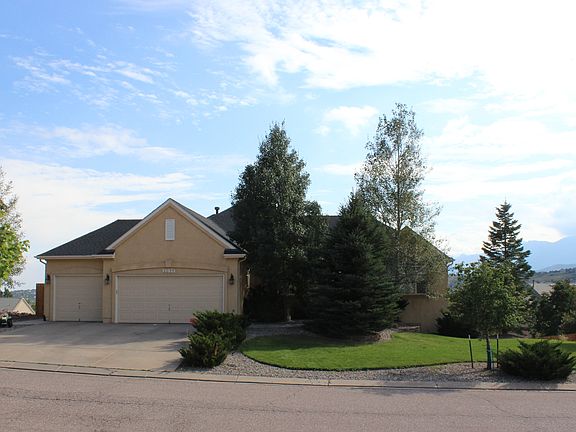 ranch on large lot with view