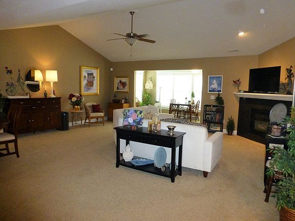 4th image of 1403 Pine Forest Dr #1