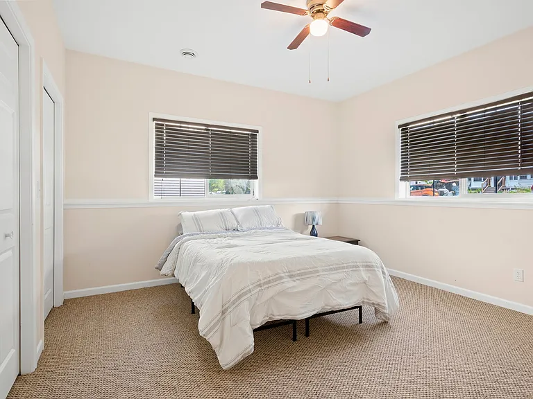 1223 Edith Ave NE — Photo 19