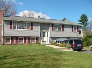 11 Blacksmith Rd, Wilbraham, MA 01095