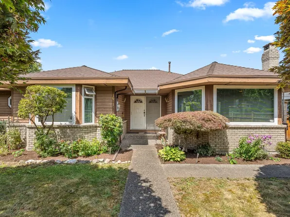 16715 104th Ave, Surrey, BC V4N 1Z5