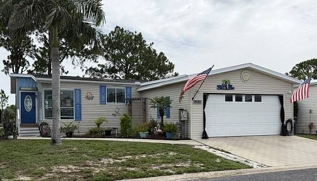 1st image of 2121 Bayou Dr S
