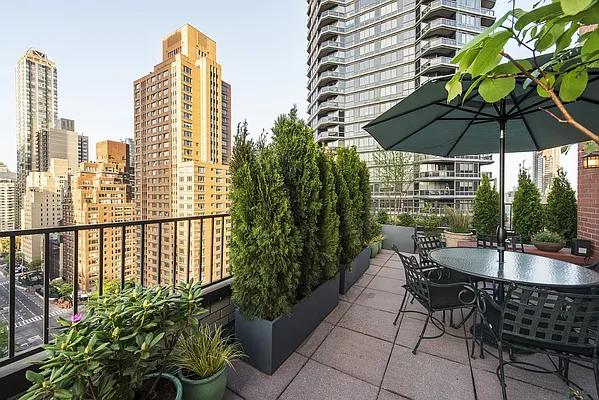 Sold by Nest Seekers International | media 20