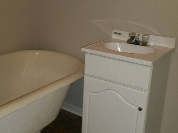 4th image of 1005 3rd St
