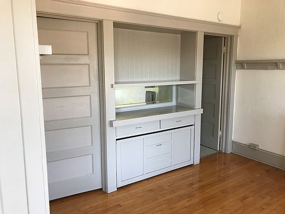 3rd image of 210 Juniper St APT 8