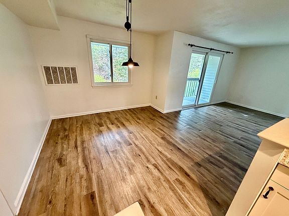 4th image of 13 Beals Cove Rd APT K