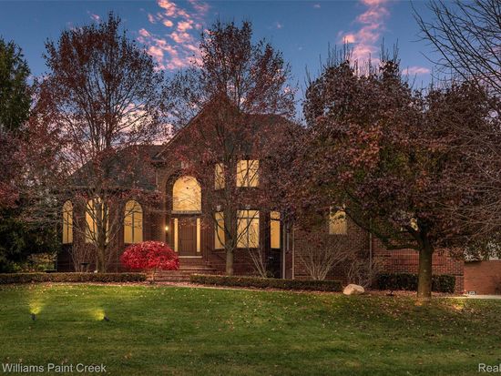 676 Majestic, Rochester Hills, MI 48306