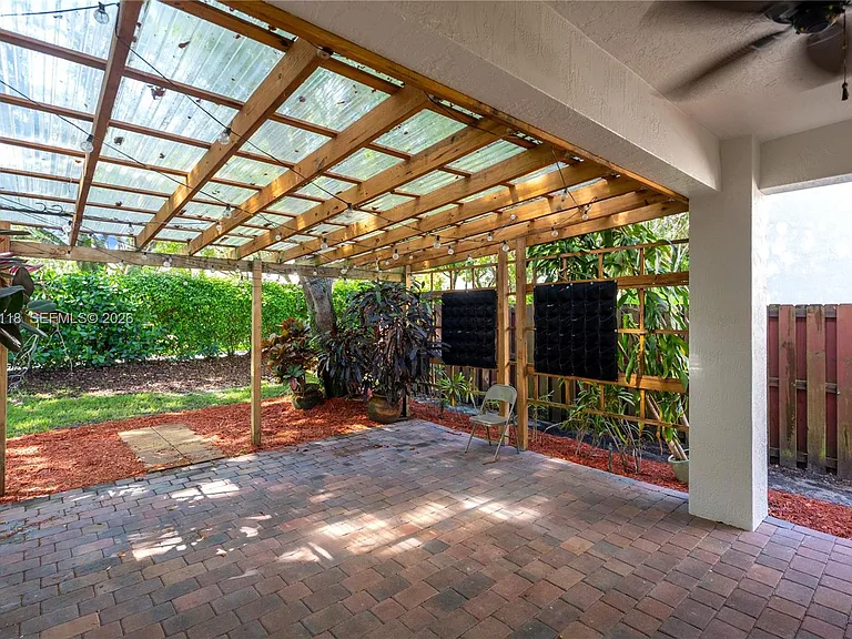 7482 NW 21st Ct — Photo 34