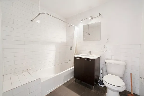 Rented by Vertical Real Estate LLC | media 6