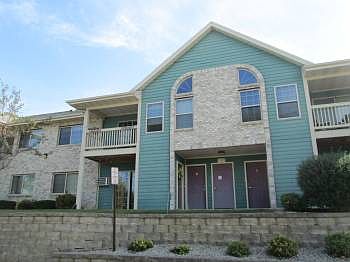 1st image of 1919 Deerhaven Ln NE APT 9