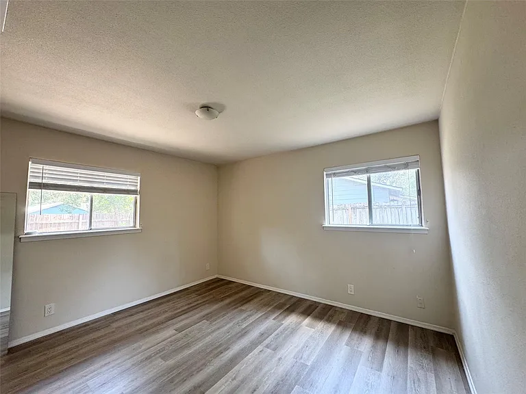 7101 Twisted Oaks Dr — Photo 7