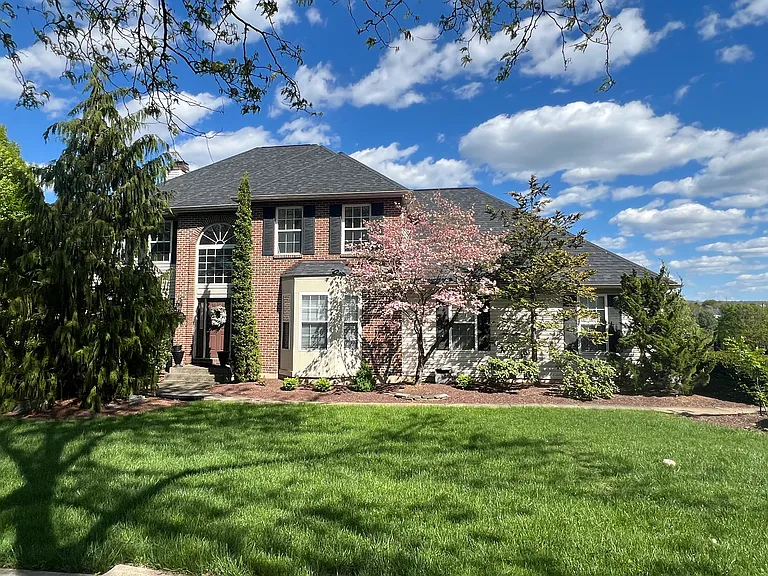 2386 Dubonnet Dr — Photo 4