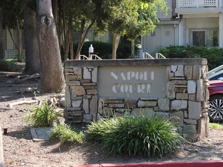 268 Napoli Ct — Photo 1