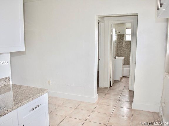 5th image of 5521 NE Miami Ct APT 5