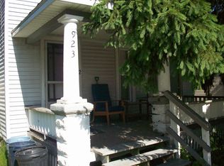 923 10th St APT 2, Port Huron, MI 48060
