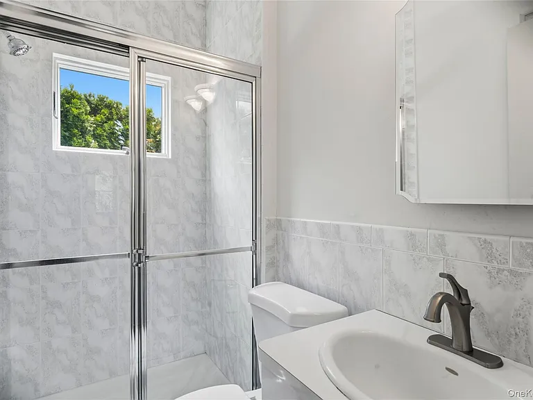 10 Osborne Ln — Photo 16