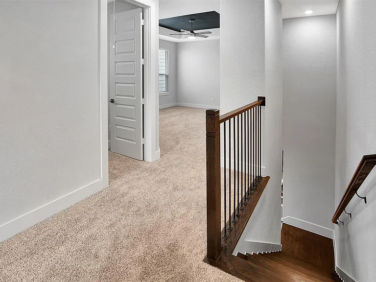 119 E 43rd St #B — Photo 17