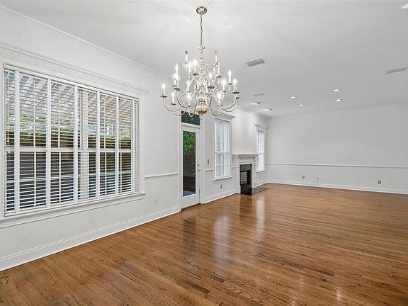 5th image of 5323 BAYSHORE BOULEVARD #F