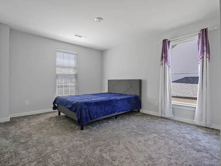 917 Plowson Rd — Photo 31