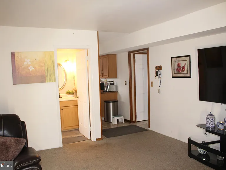 219 Meadow Dr — Photo 38